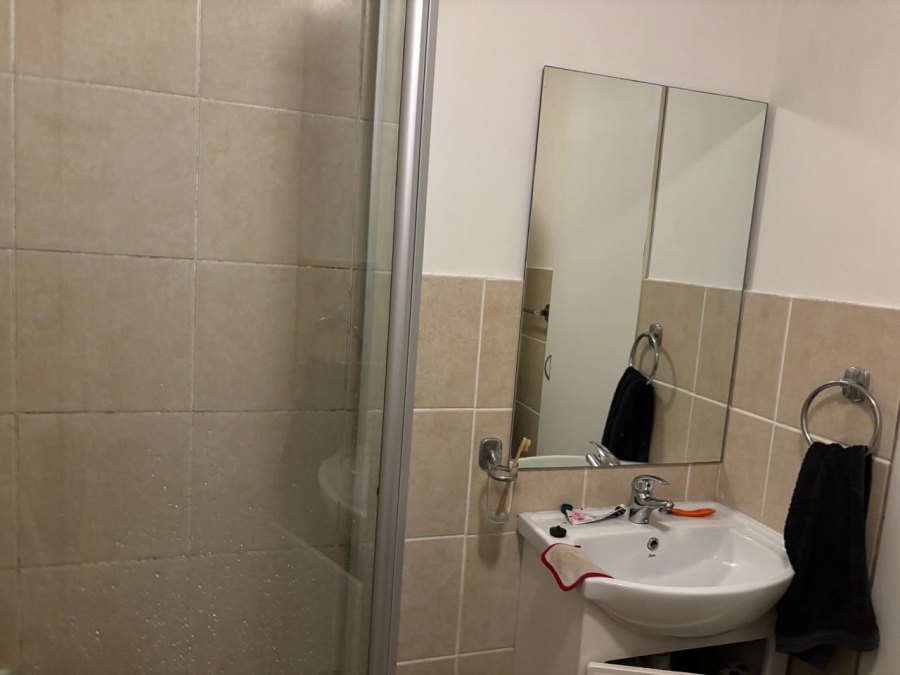 To Let 1 Bedroom Property for Rent in Salt River Western Cape